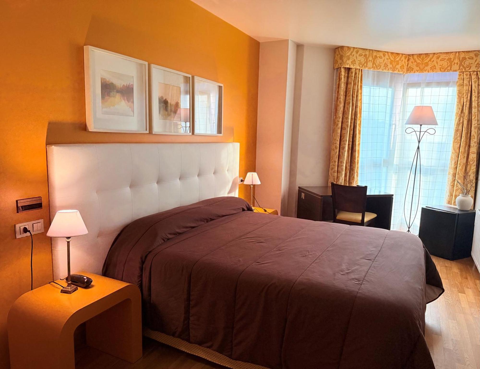 Hotel Bouza 리바데오 외부 사진