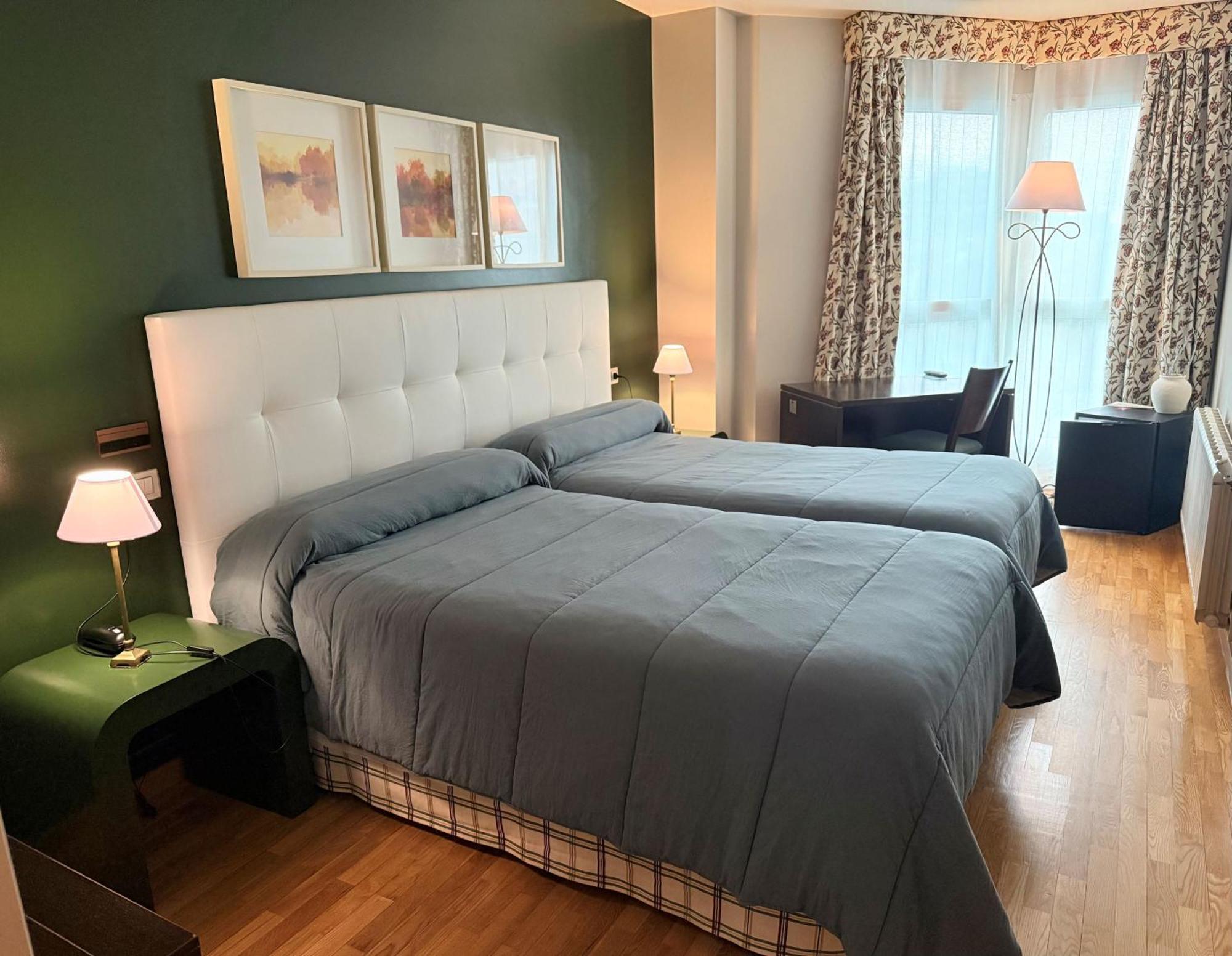 Hotel Bouza 리바데오 외부 사진